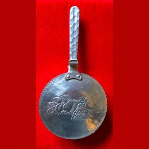 Vintage Everlast 552 ALUMINUM SILENT BUTLER Hand-Forged Unusual Fruit Design